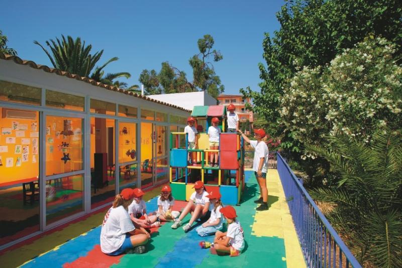FERGUS Bermudas Palmanova Exterior foto