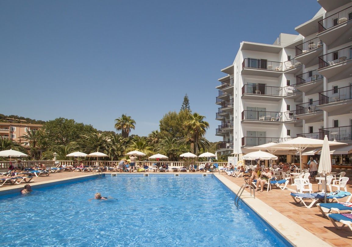FERGUS Bermudas Palmanova Exterior foto